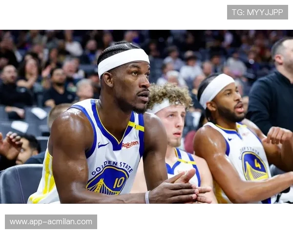 勇士队在总决赛中击败湖人夺冠，湖人勇士总决赛1比3落后前方记者直接判定总冠军归属