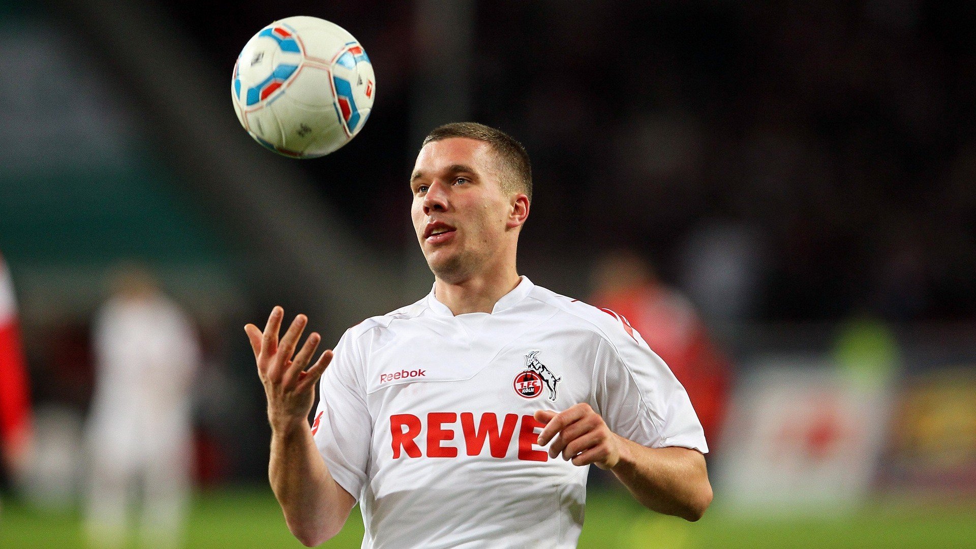 中超联赛中国队爆冷 球员状态起伏较大，中超参赛队